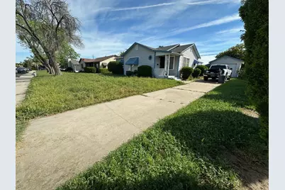 2042 E Mayfair, Fresno, CA 93703 - Photo 8