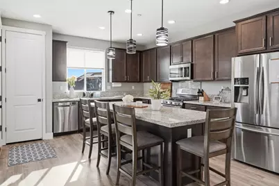 190 Tanoak St, Hollister, CA 95023 - Photo 8