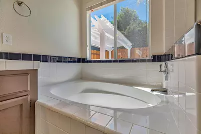 2161 Teakwood Ct, Hollister, CA 95023 - Photo 18