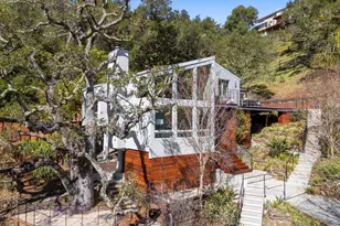 27201 Moody Rd, Los Altos Hills, CA 94022 - Photo 2