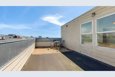 275 9th St 3, Oakland, CA 94607 - Photo 32