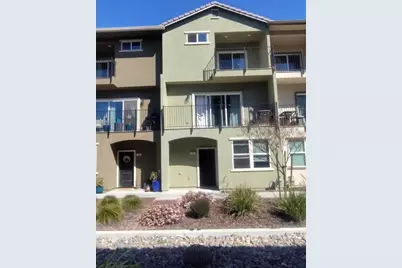 147 Bundeson Cir, Hollister, CA 95023 - Photo 2