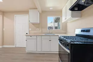 333 W 4th St, Stockton, CA 95206 - Photo 14