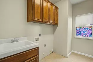 1753 Mills, Los Banos, CA 93635 - Photo 22