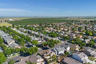 1753 Mills, Los Banos, CA 93635 - Photo 56