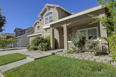 1753 Mills, Los Banos, CA 93635 - Photo 2