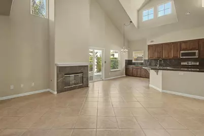 1753 Mills, Los Banos, CA 93635 - Photo 8