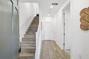 2235 Mora Pl, Mountain View, CA 94040 - Photo 2