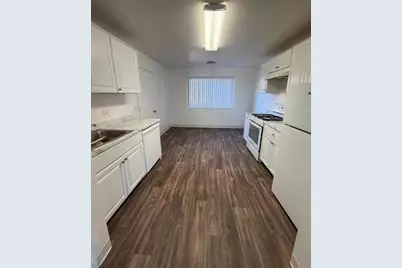 1807 Woodland Ave, East Palo Alto, CA 94303 - Photo 8