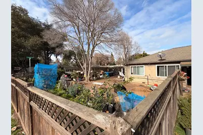 1807 Woodland Ave, East Palo Alto, CA 94303 - Photo 2