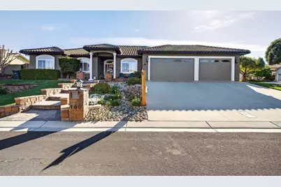 160 Dan Dr, Hollister, CA 95023 - Photo 2