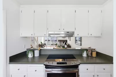 72 Cape Hatteras Ct, Redwood City, CA 94065 - Photo 6