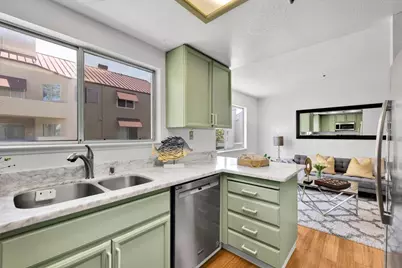 31 E Court Ln, Foster City, CA 94404 - Photo 14