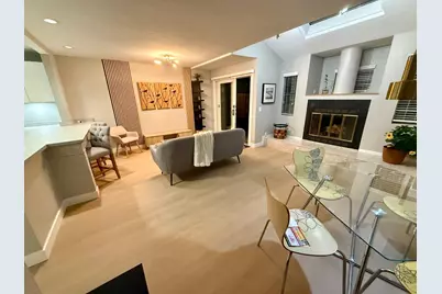 421 Sierra Vista Ave 7, Mountain View, CA 94043 - Photo 2