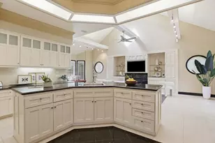 2060 Bunker Hill Dr, San Mateo, CA 94402 - Photo 14