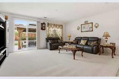 805 Klamath Way, Hollister, CA 95023 - Photo 18
