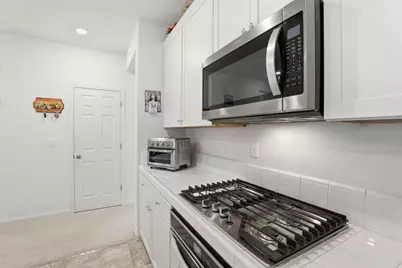 805 Klamath Way, Hollister, CA 95023 - Photo 12