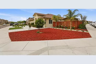 805 Klamath Way, Hollister, CA 95023 - Photo 2