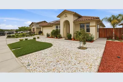 805 Klamath Way, Hollister, CA 95023 - Photo 4