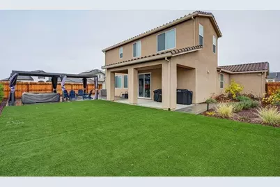 1096 Wildrose Dr, Hollister, CA 95023 - Photo 46