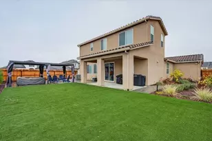 1096 Wildrose Dr, Hollister, CA 95023 - Photo 46