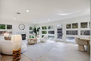 121 Lois Ln, Palo Alto, CA 94303 - Photo 8