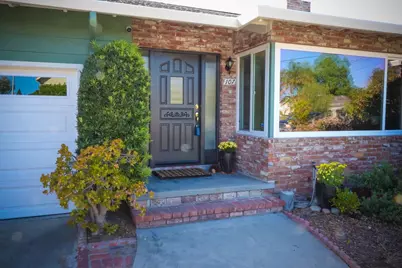 107 Linden St, Santa Cruz, CA 95062 - Photo 2