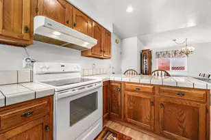 459 Vivienne Dr, Watsonville, CA 95076 - Photo 6