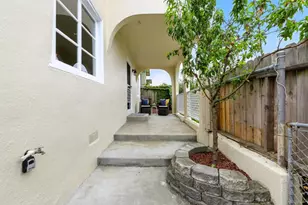 5555 Carlton St, Oakland, CA 94618 - Photo 6