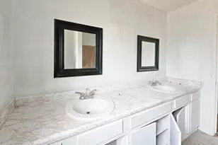 2416 Roble Ave, Modesto, CA 95354 - Photo 12