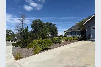 2468 Falcon Dr, Paso Robles, CA 93446 - Photo 2
