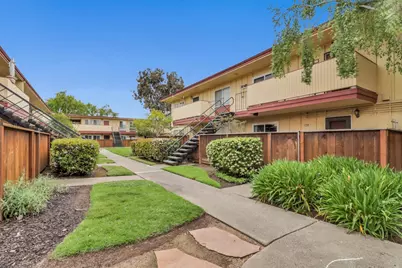 3049 Los Prados St 223, San Mateo, CA 94403 - Photo 1
