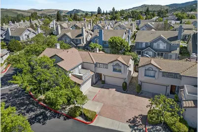 1074 Almaden Village Ln, San Jose, CA 95120 - Photo 4