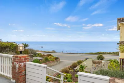 683 Ocean View Blvd, Pacific Grove, CA 93950 - Photo 44
