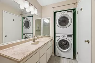 2427 Jubilee Ln, San Jose, CA 95131 - Photo 20