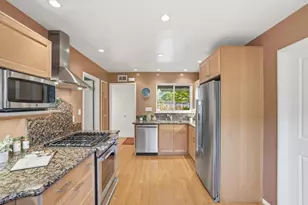 852 Peach Ave, Sunnyvale, CA 94087 - Photo 36