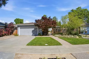 852 Peach Ave, Sunnyvale, CA 94087 - Photo 2