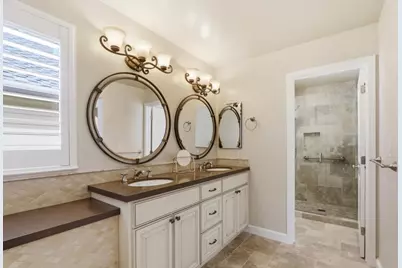 550 Gabilan St, Los Altos, CA 94022 - Photo 12