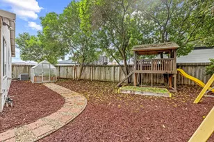 1300 Meadow Ct, Morgan Hill, CA 95037 - Photo 36