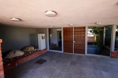 930 California 105, Santa Monica, CA 90403 - Photo 2