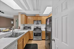 717 Las Casitas Dr, Salinas, CA 93905 - Photo 14