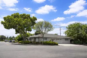 1090 White Dr, Santa Clara, CA 95051 - Photo 2