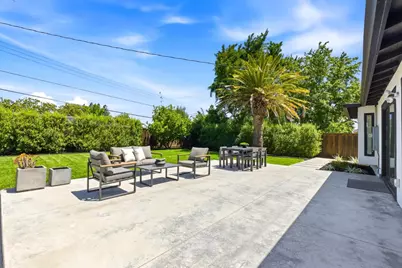 1073 Celilo Dr, Sunnyvale, CA 94087 - Photo 46