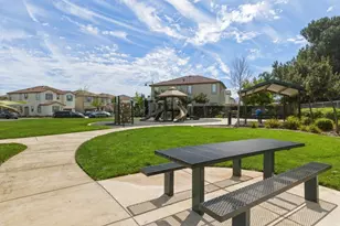 1180 Julia Cir, Hollister, CA 95023 - Photo 48