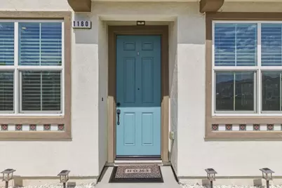 1180 Julia Cir, Hollister, CA 95023 - Photo 4