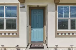 1180 Julia Cir, Hollister, CA 95023 - Photo 2