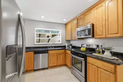 2051 Edgegate Dr, San Jose, CA 95122 - Photo 14