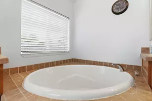 500 W 10th St 119, Gilroy, CA 95020 - Photo 16