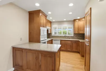 5064 Trenary Way, San Jose, CA 95118 - Photo 12