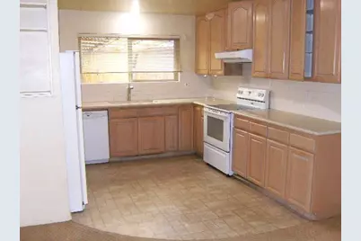 1253 Los Olivos Dr 5, Salinas, CA 93901 - Photo 10